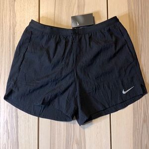 Nike Flex Stride Run Division